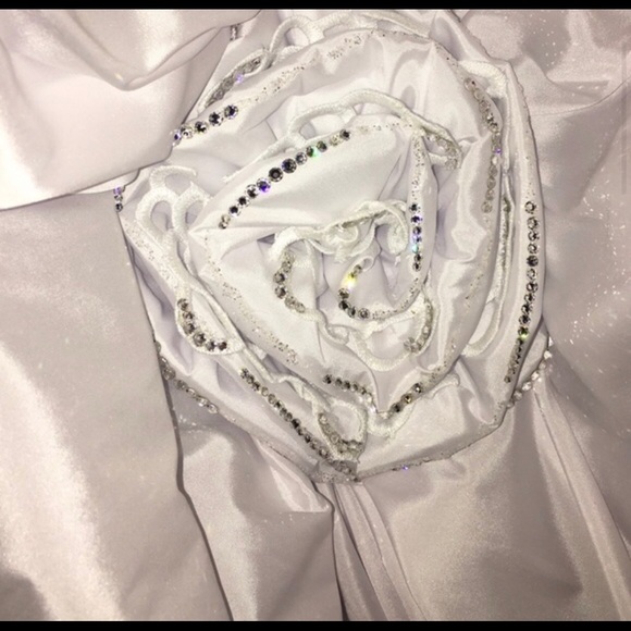 Wedding dress with receipt attached - Picture 5 of 8